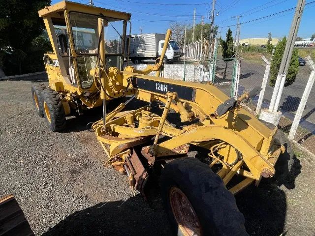 MOTONIVELADORA CATERPILLAR 120H - Foto 5