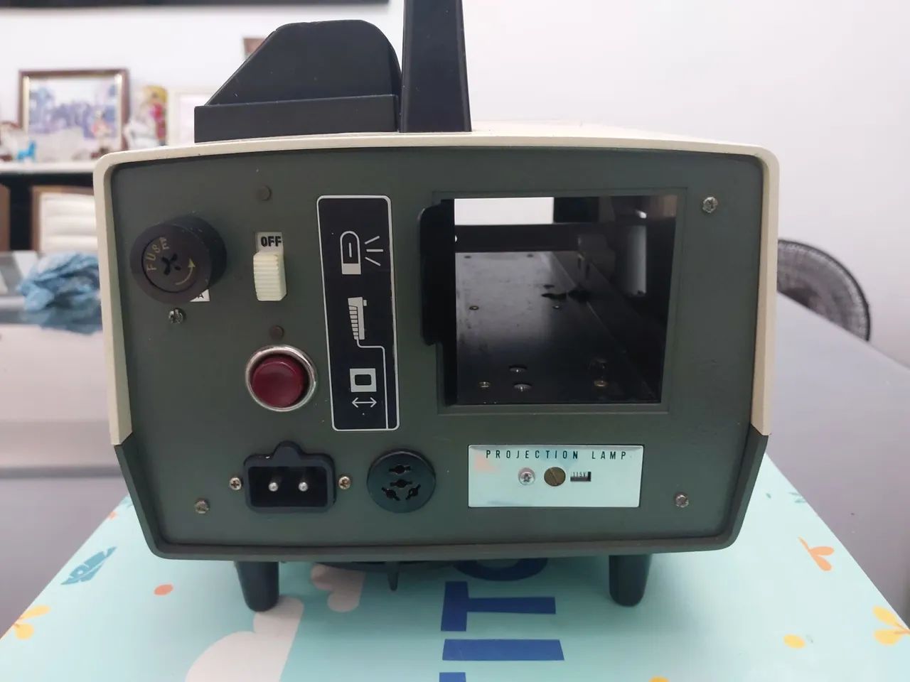Projetor de slides antigo CABIN auto - Foto 5