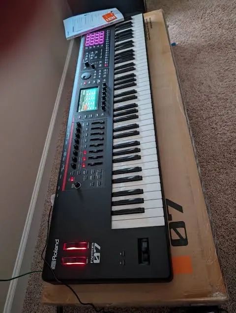 Roland Fantom 07 (ESTADO DE LOJA)