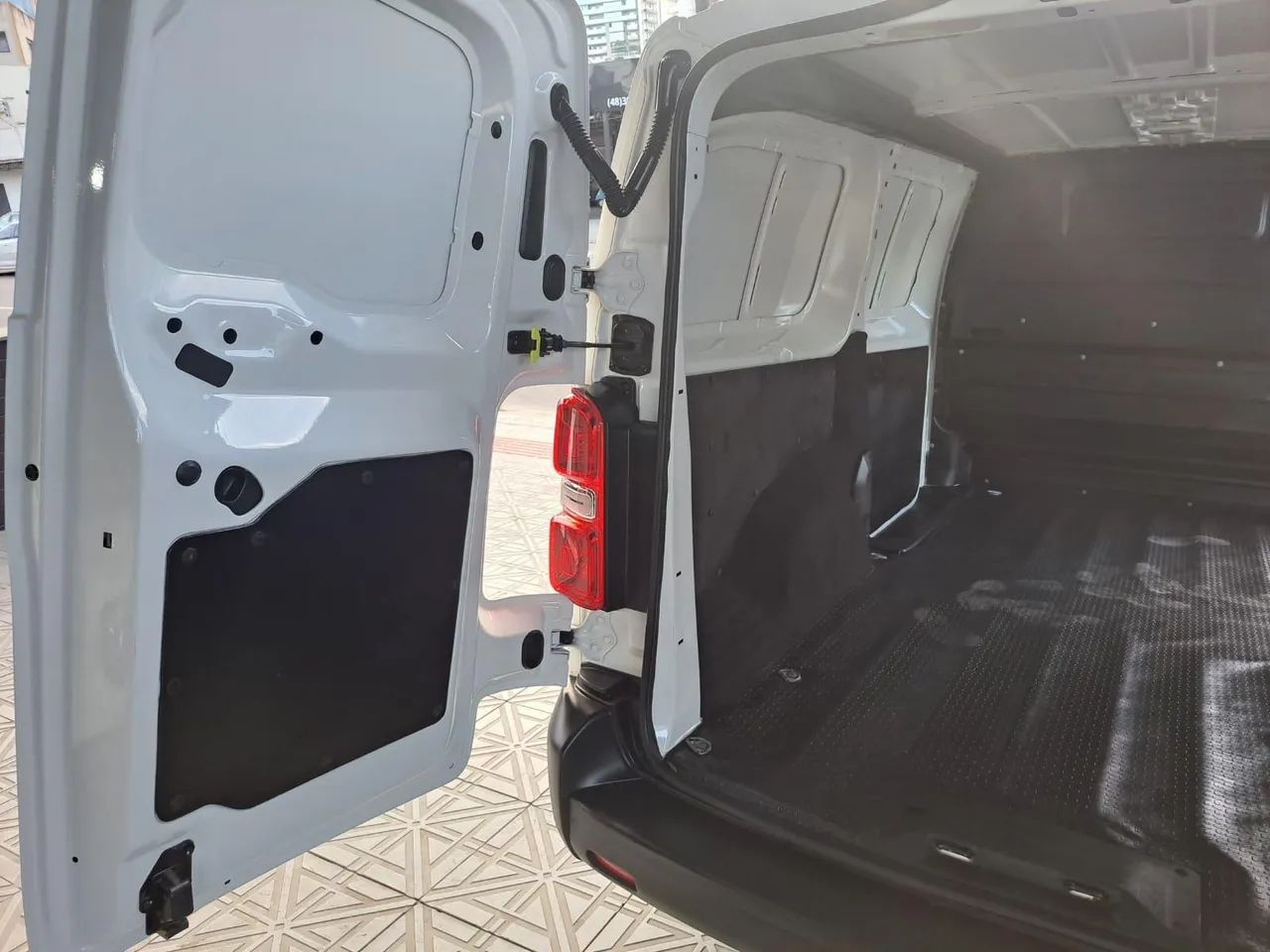 EXPERT FURGAO BUSINESS PACK DIESEL  BRANCA 2021/2022 - Foto 12