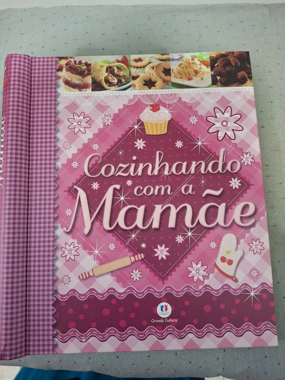 Livro Cozinhando com a Mamãe 