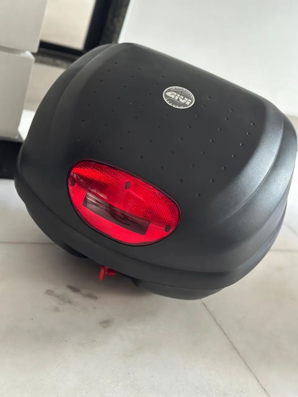 VENDO BAÚ/BAULETO GIVI 33l MONOLOCK - Foto 3