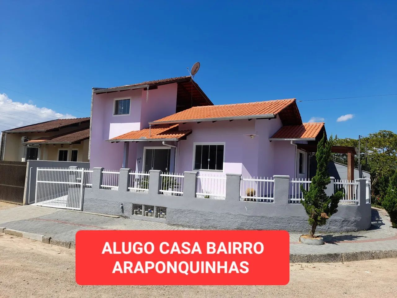 Alugo casa bairro araponquinhas 