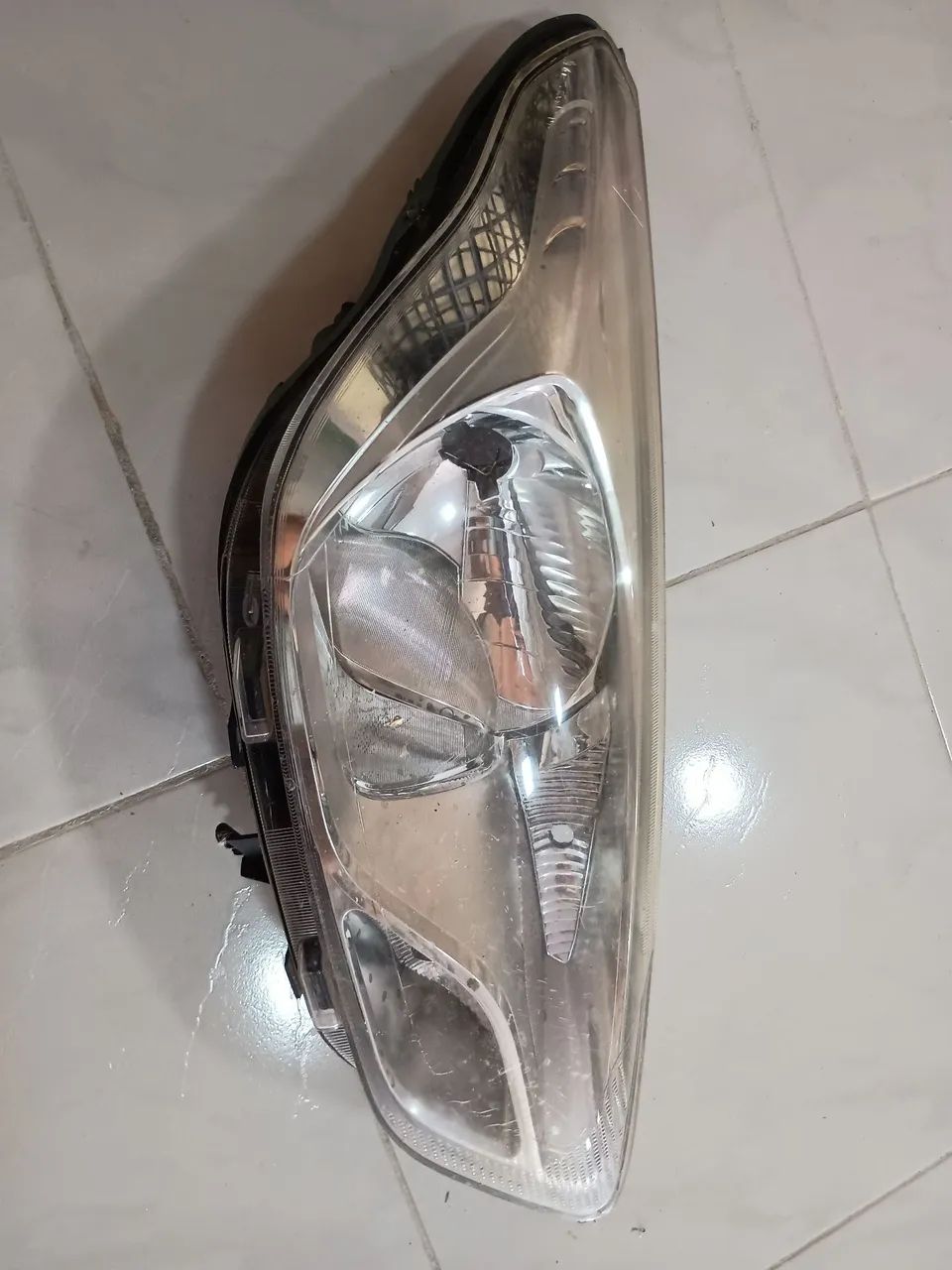 Farol Dianteiro Ford Ka 