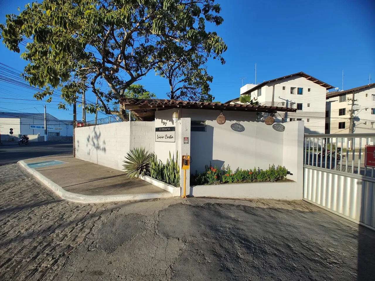 Alugo Apartamento com 2 quartos no Petrópolis - Maceió - AL