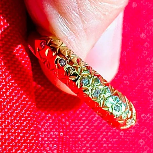 Anel Bombê de Ouro Amarelo Com Diamantes - Foto 2