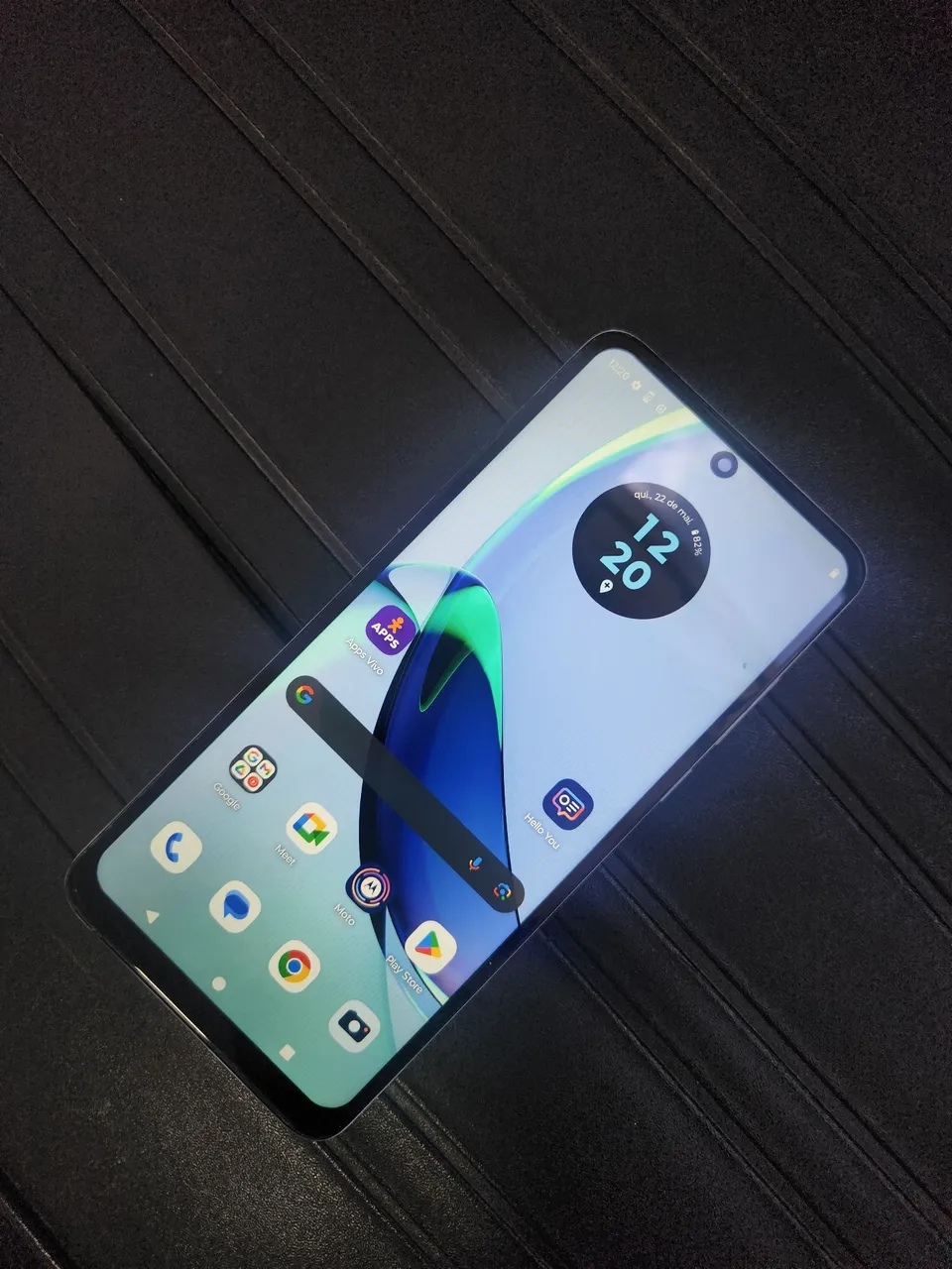 Moto G84