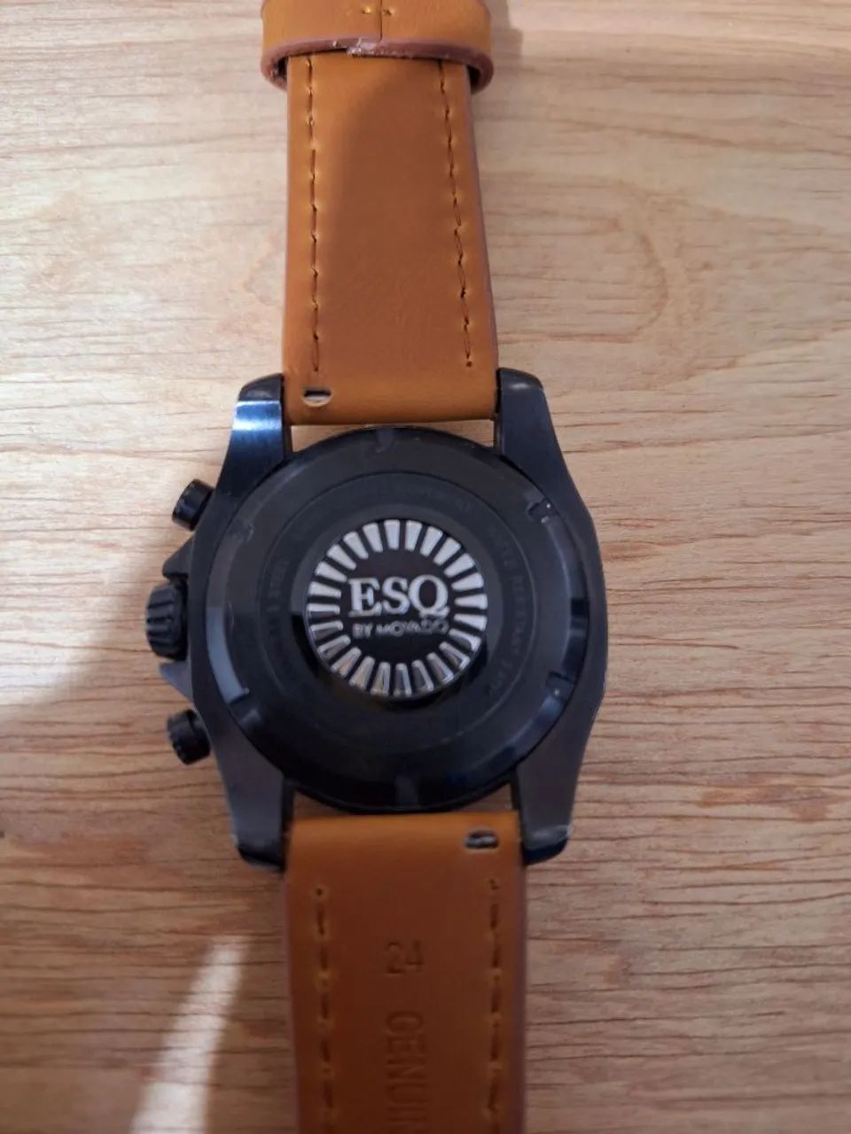 Relógio de grife ESQ cronógrafo banhado a ouro negro aceito cartão - Foto 4