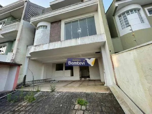 Sobrado com 3 dormitórios à venda, 204 m² por R$ 580.069,34 - Santa Felicidade - Curitiba/