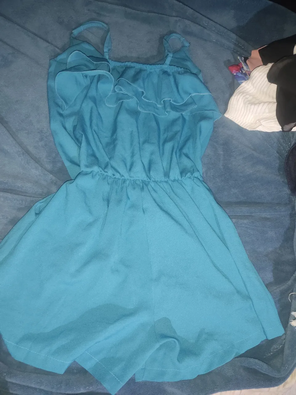 Macacão Azul Turquesa com Detalhes