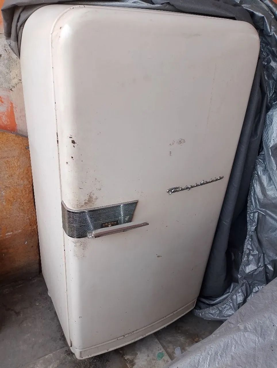 Geladeira Frigidaire 
