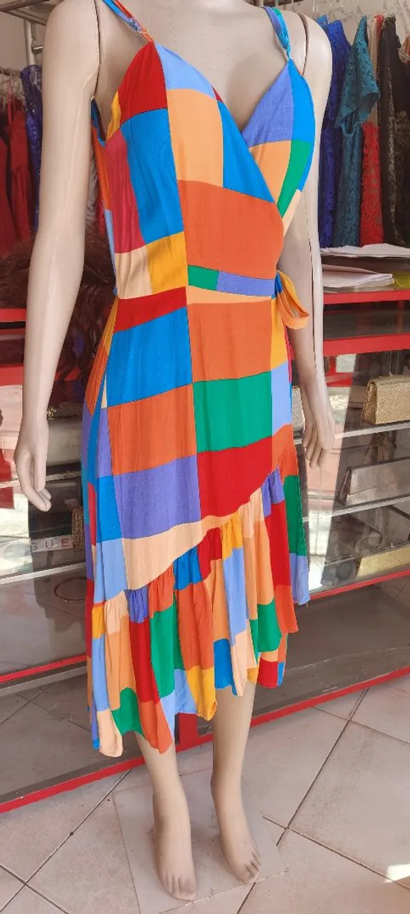 Vestido Colorido Retrô