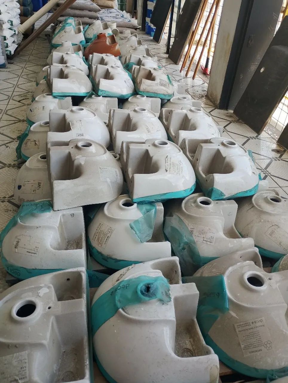 Pia de louça branca DECA - Foto 2