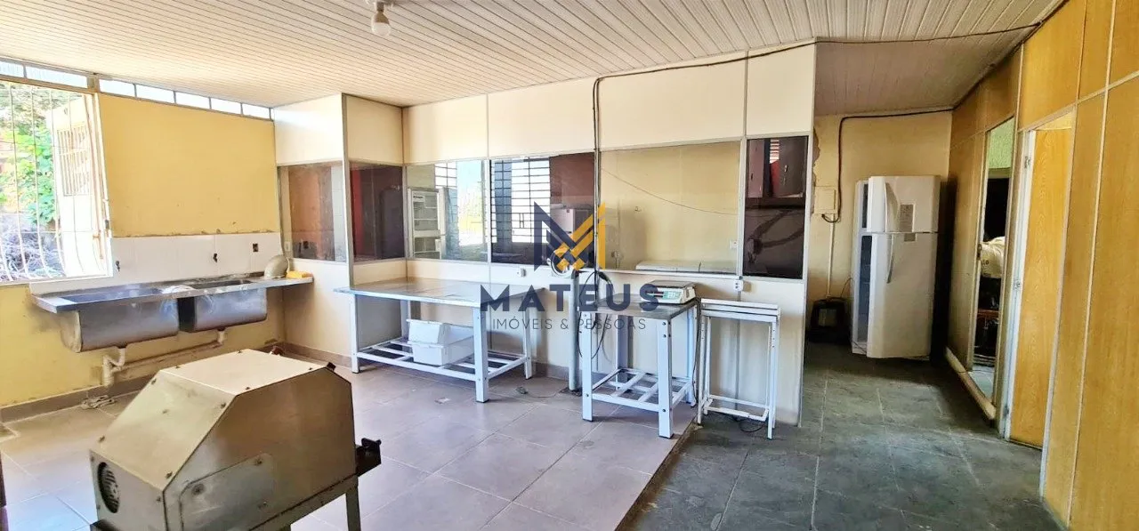 Casa comercial para locação / aluguel no bairro Caiçara