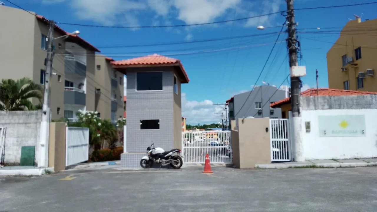 Ap 2/4 ao lado da entrada de busca vida Lauro de Freitas ba