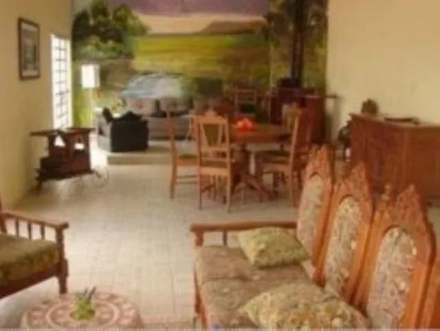 Casa residencial ou comercial em Indaiatuba com 278 metros úteis