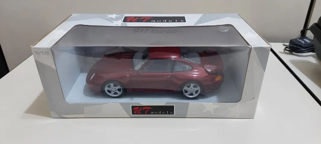 ミニカー 1/18 UT-Models 911 Porsche Turbo 993 1:18 Porsche 911 Turbo (993) UT Models - Hobbies e coleções