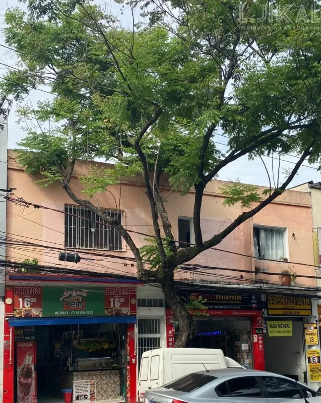 PRÉDIO COM KITNETS LOJAS E ESTACIONAMENTO A VENDA