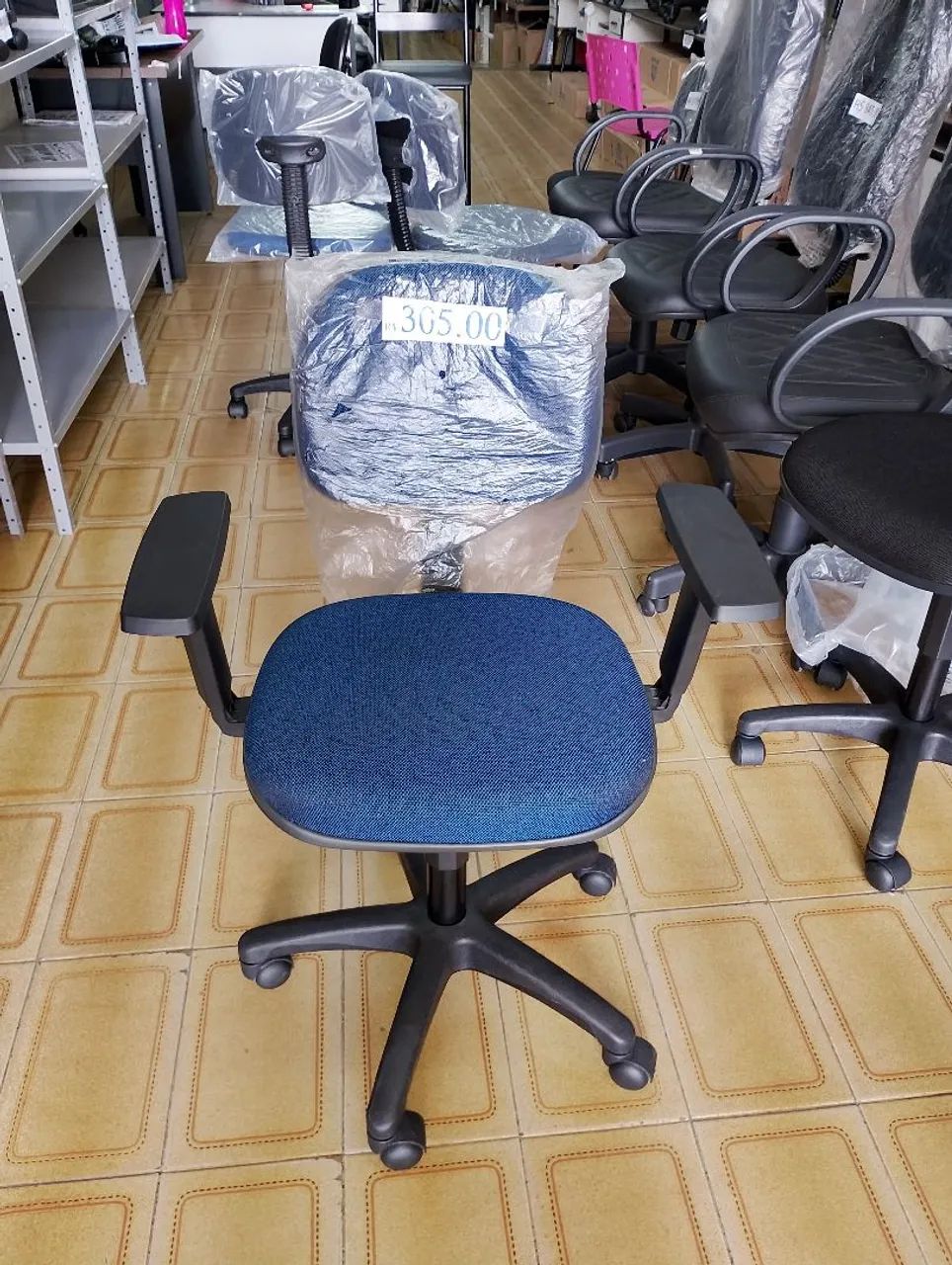 Cadeira giratória secretaria com braco