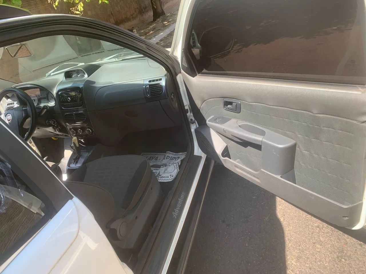 Fiat Strada Adv.1.8 16V Dualogic Flex CD 2013 - Foto 5