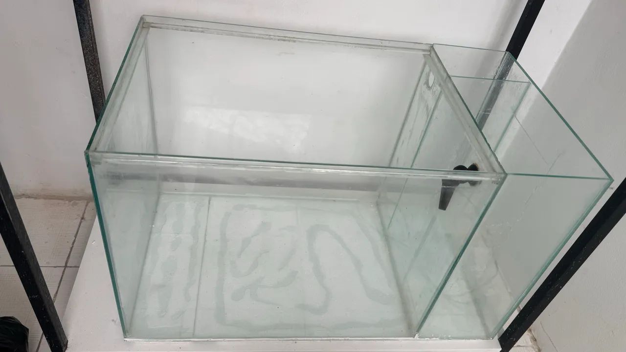 Aquario com sump na lateral 