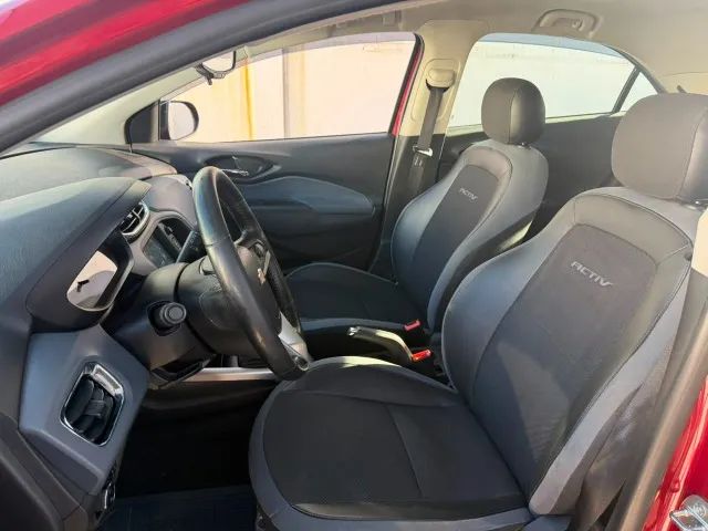 Chevrolet Onix Activ 1.4 8V Flex Mec. 4P 2019 - Foto 11