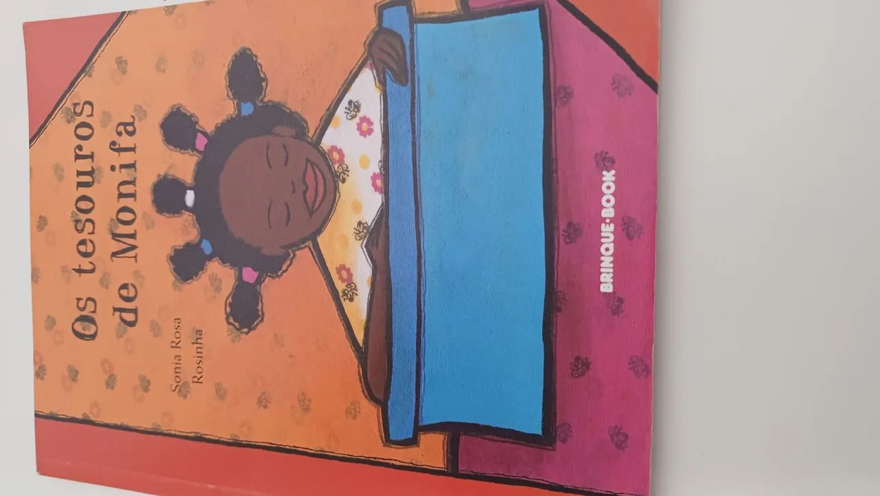 Livro Os tesouros de Monifa 