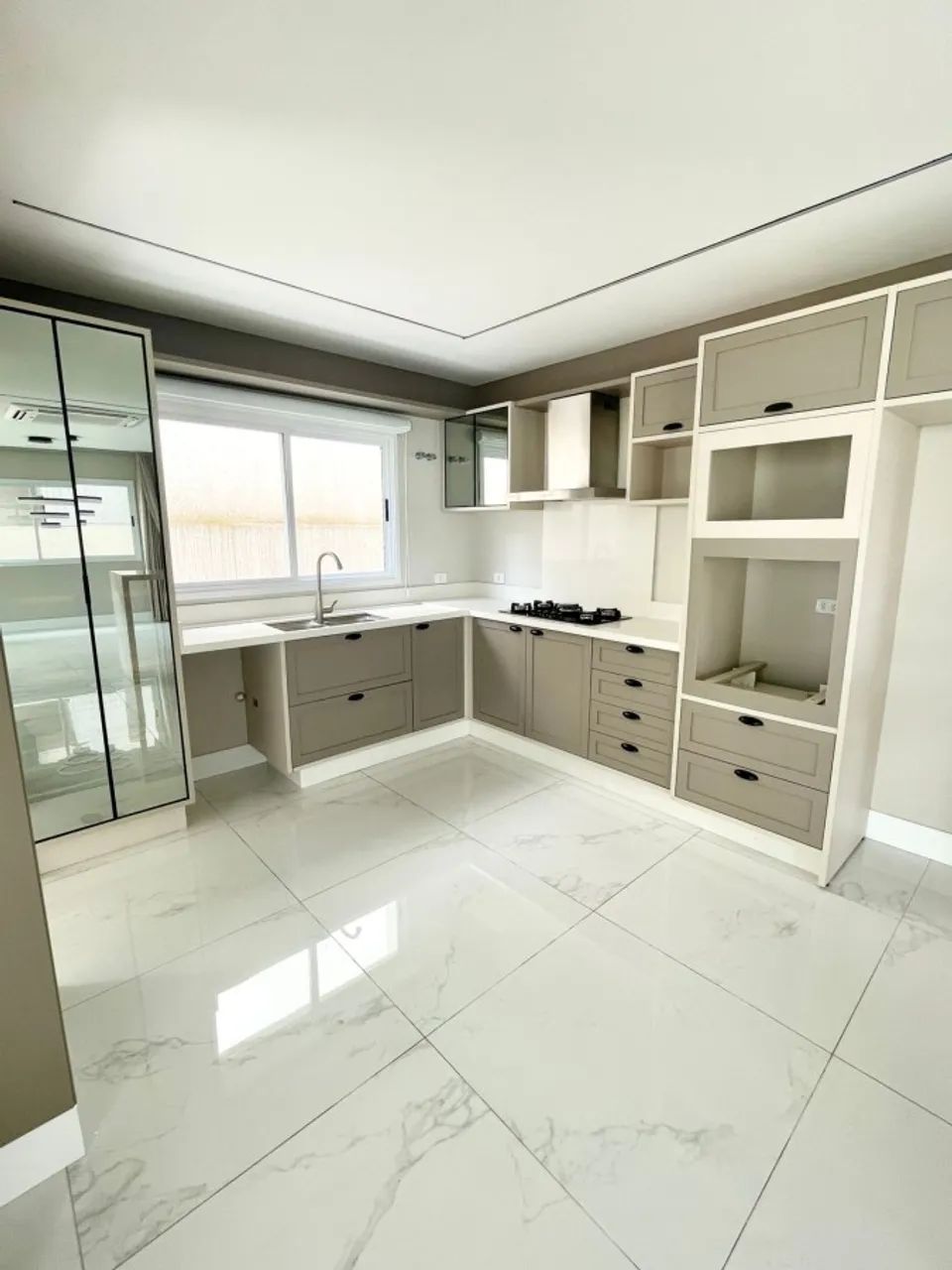Casa com 4 Quarto(s) e 5 banheiro(s) para Alugar, 295 m² por R$ 16000 / Mês - Foto 11