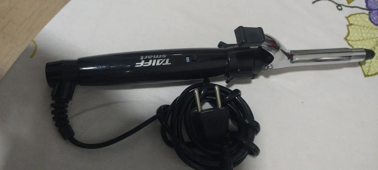 Vendo um modelador de cabelo 