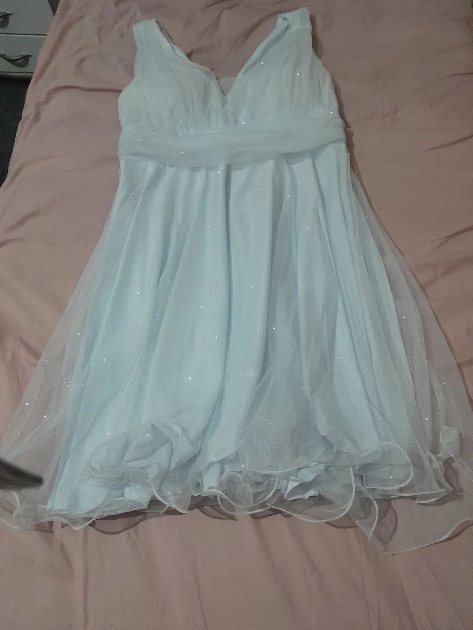 Vestido de Festa Branco com Brilho - Foto 2