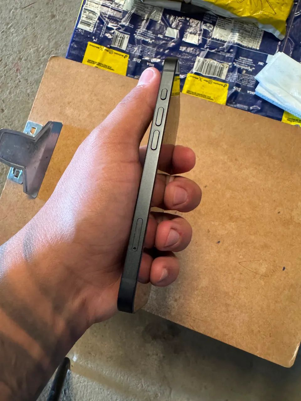 iPhone 16e 128g