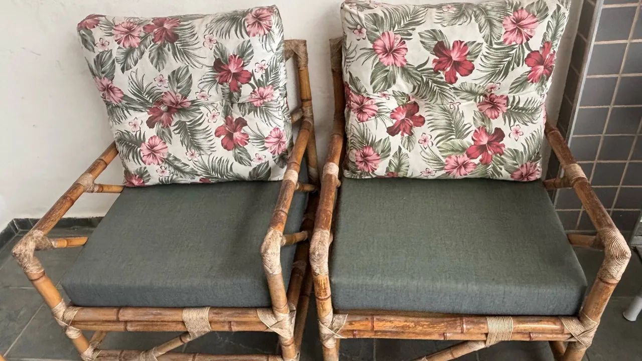 Jogo de Sofá de Bambu Completo 4 Peças com Mesa de Centro e Almofadas? - Foto 3