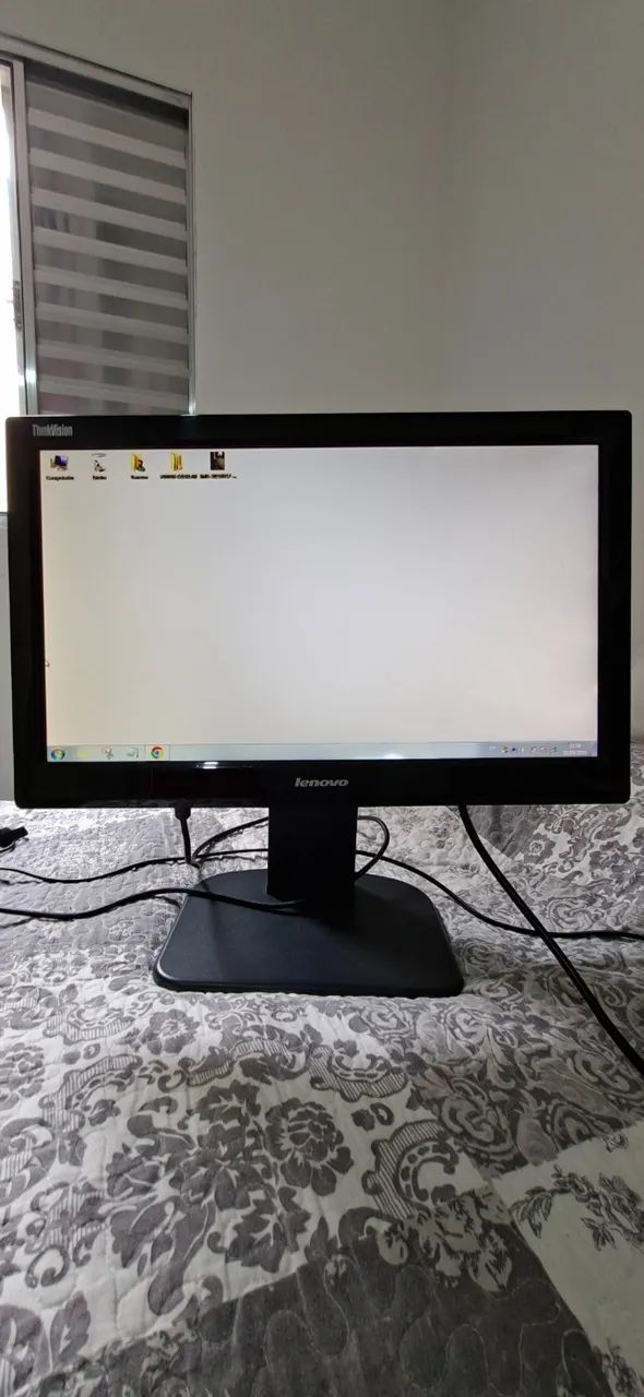 Monitor 19" Lenovo Thinkvision