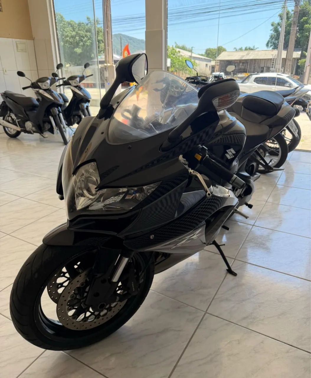 Suzuki 750 W Srad 2013 - 1501820597 | OLX