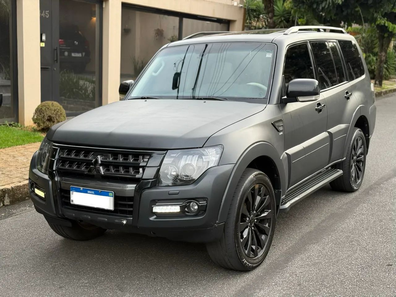 Mitsubishi Pajero 2016