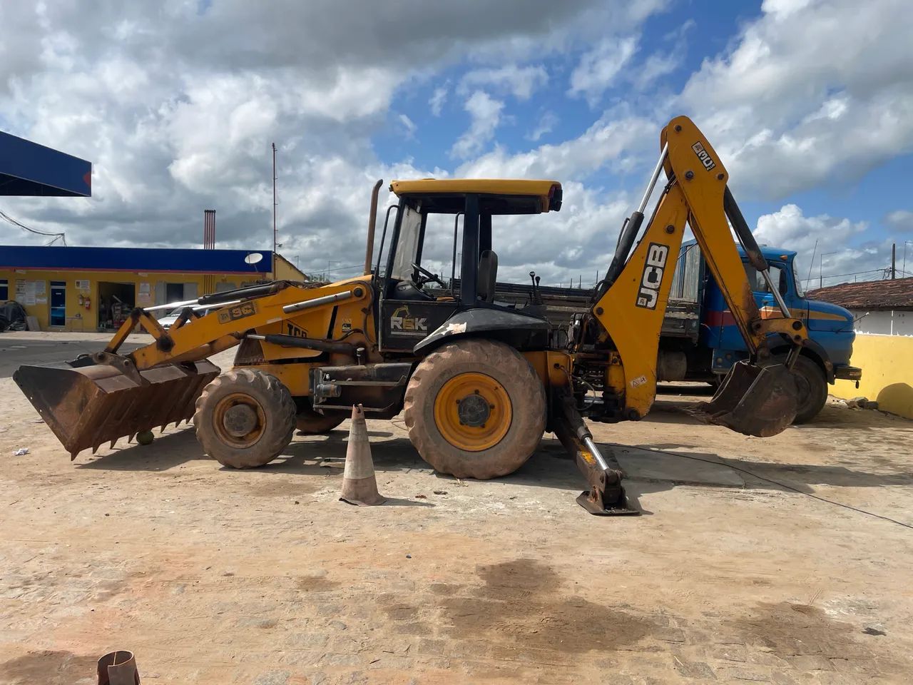 Retroescavadeira JCB 3c Plus 4x4 2011 - Foto 5