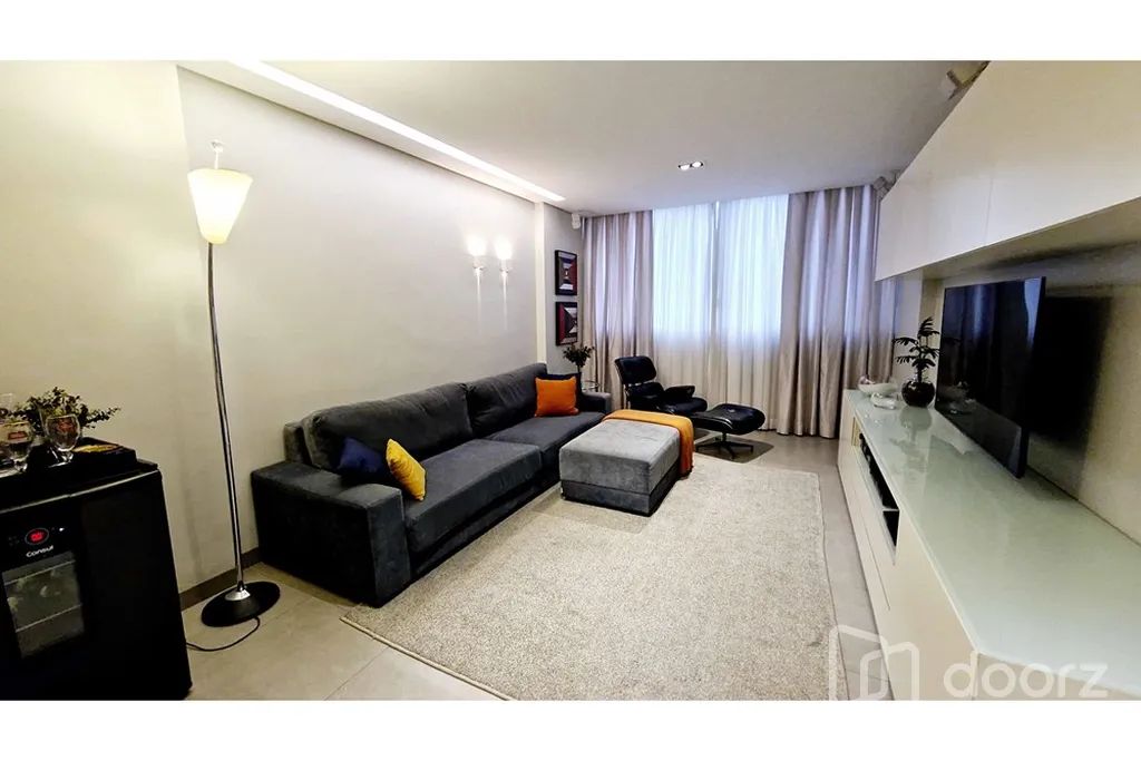 Imóvel na Manuel Guedes com 3 dormitórios e 130m²