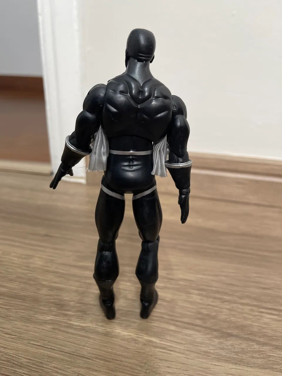 Raio Negro (Black Bolt) da linha Marvel Legends - Foto 2