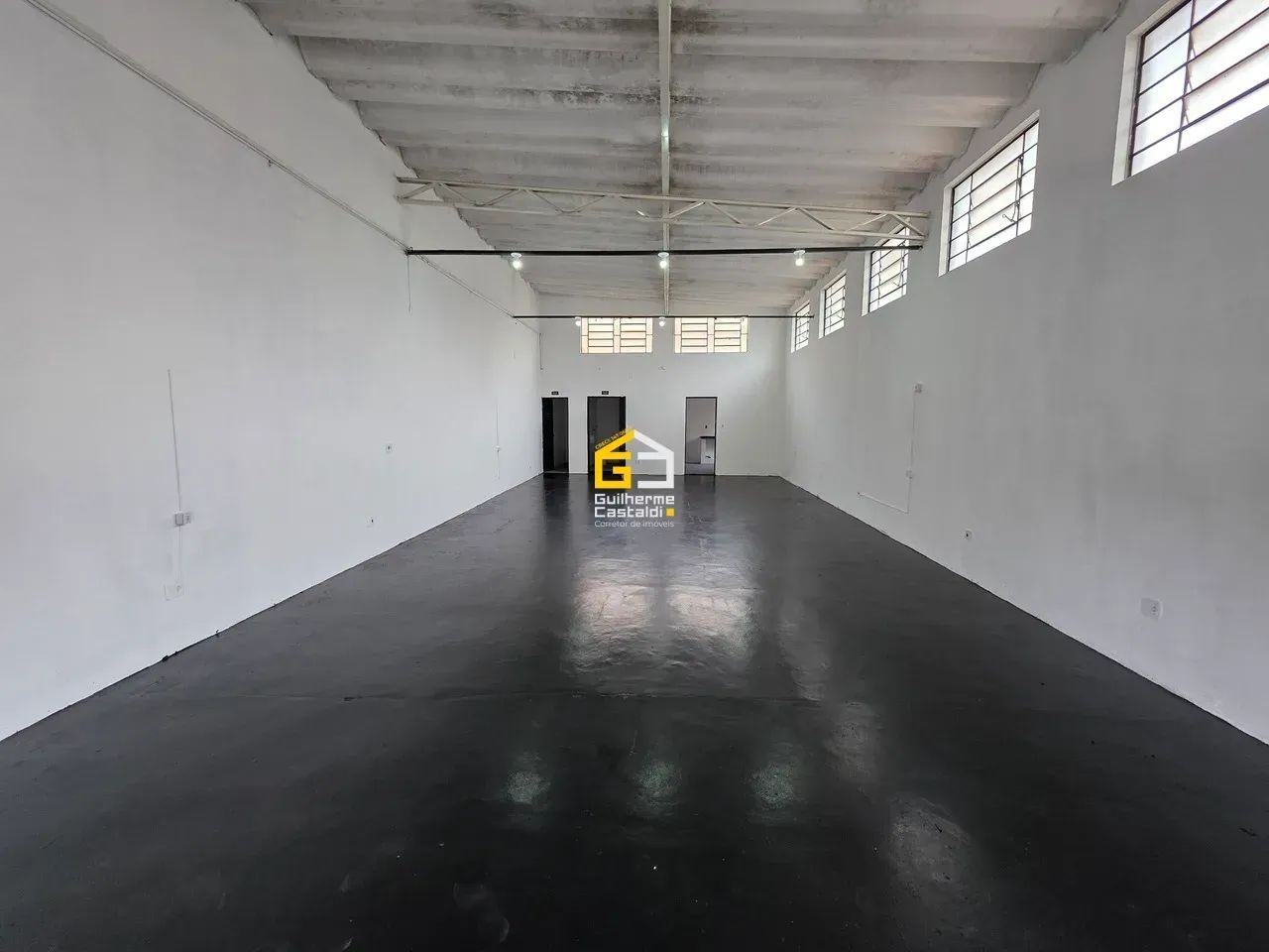 Barracão Comercial (172m²) com Edícula e Garagem - Próximo à Av. Hélio Palermo - Foto 2