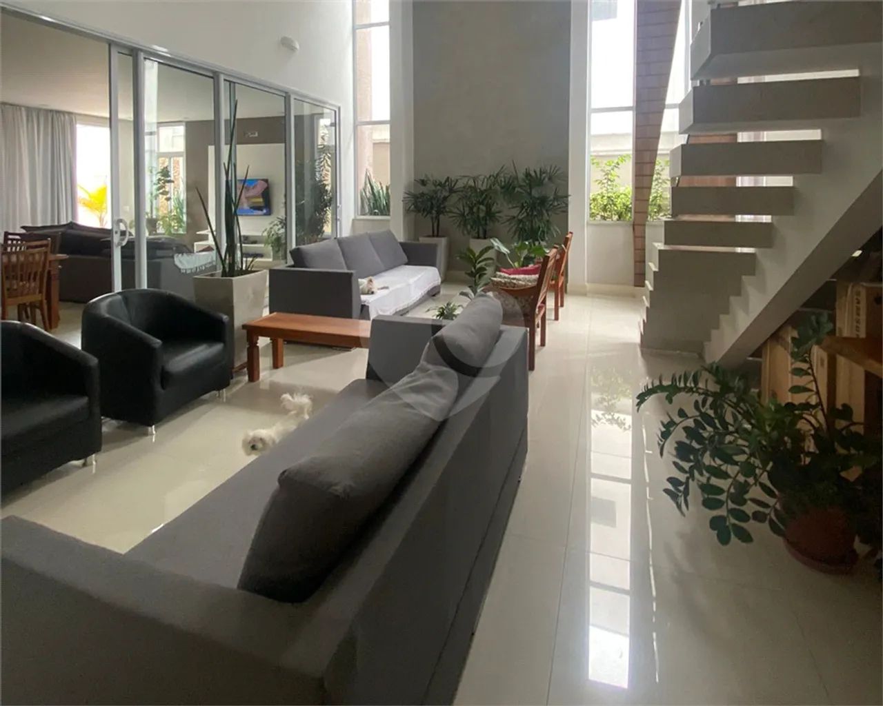 Casa à venda ou para alugar com 4 quartos, sendo 4 suítes, no condomínio Alphaville Nova E - Foto 3