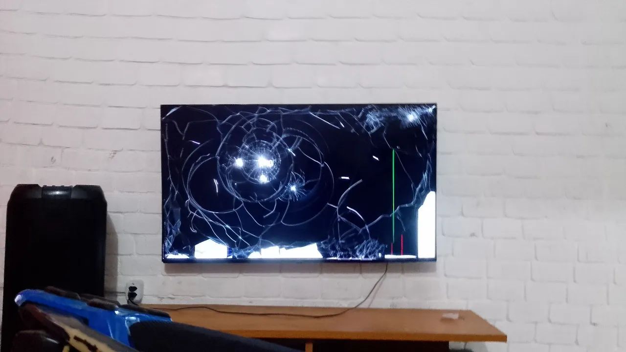 Tv filipis 50 polegadas com tela quebrada 