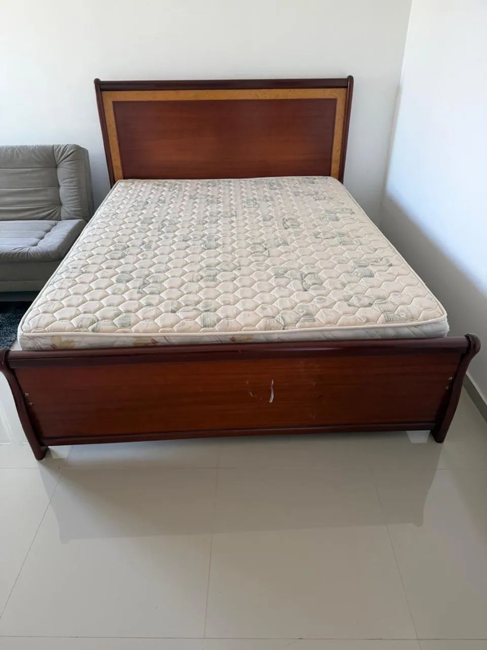 Cama de casal  com colchão