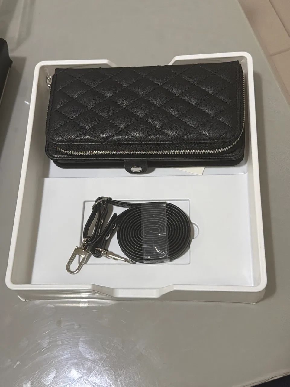 Capa S26 que vira bolsa crossbody