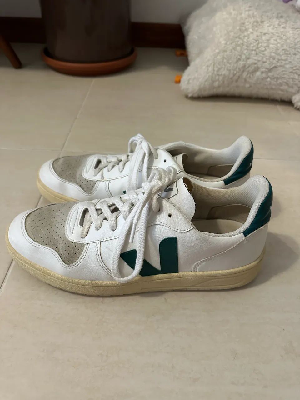 Tenis VERT branco 41