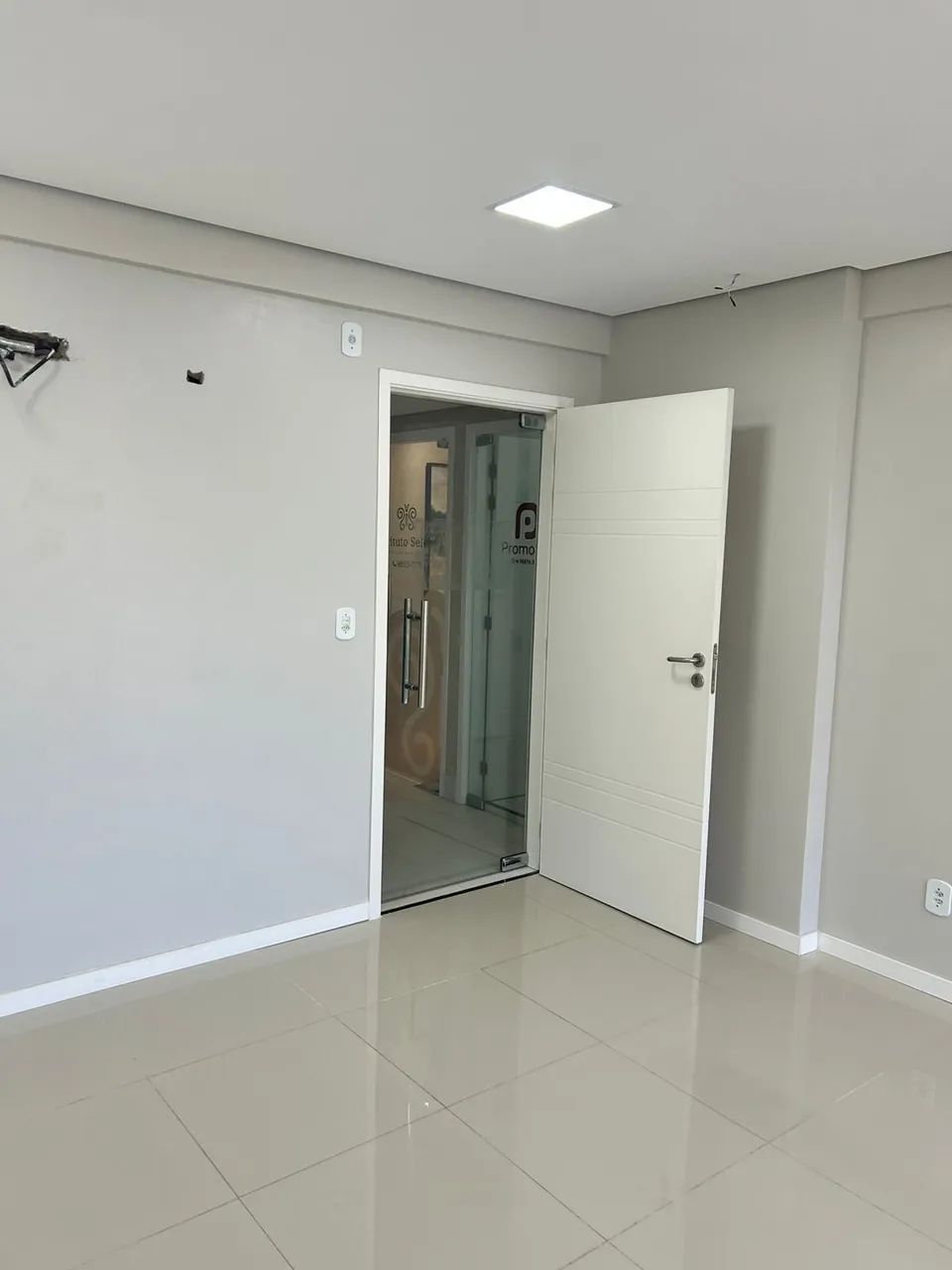 Alugo Sala Comercial Edificío Michangelo - Foto 2