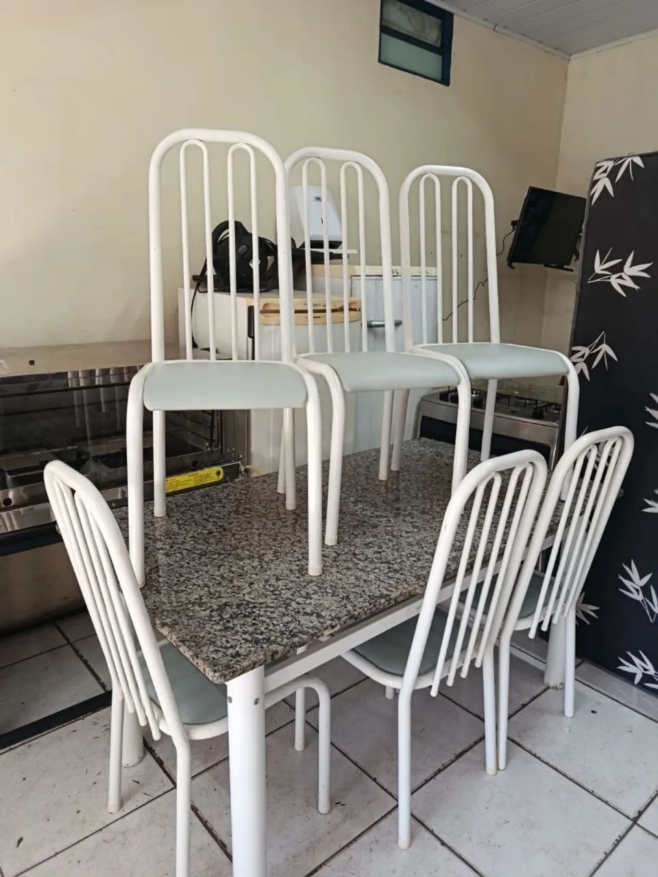 MESA MÁRMORE COM 6 CADEIRAS  - Foto 3