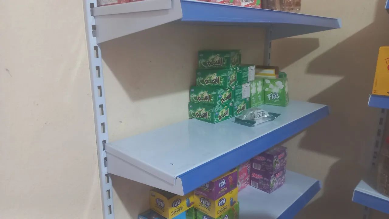 Vendo Gôndolas  de metal  - Foto 3