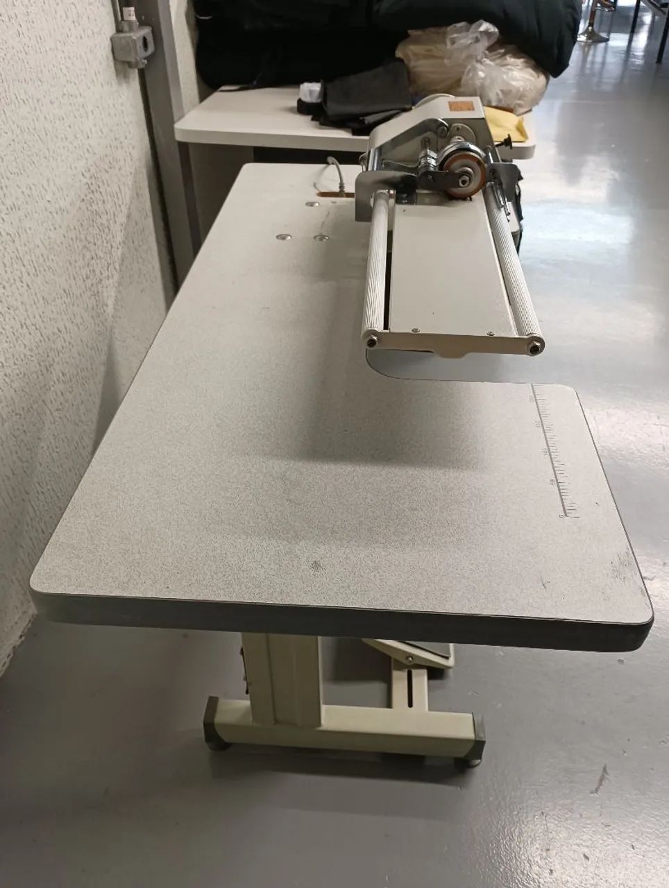Máquina de viés com bancada 2 facas - Foto 2