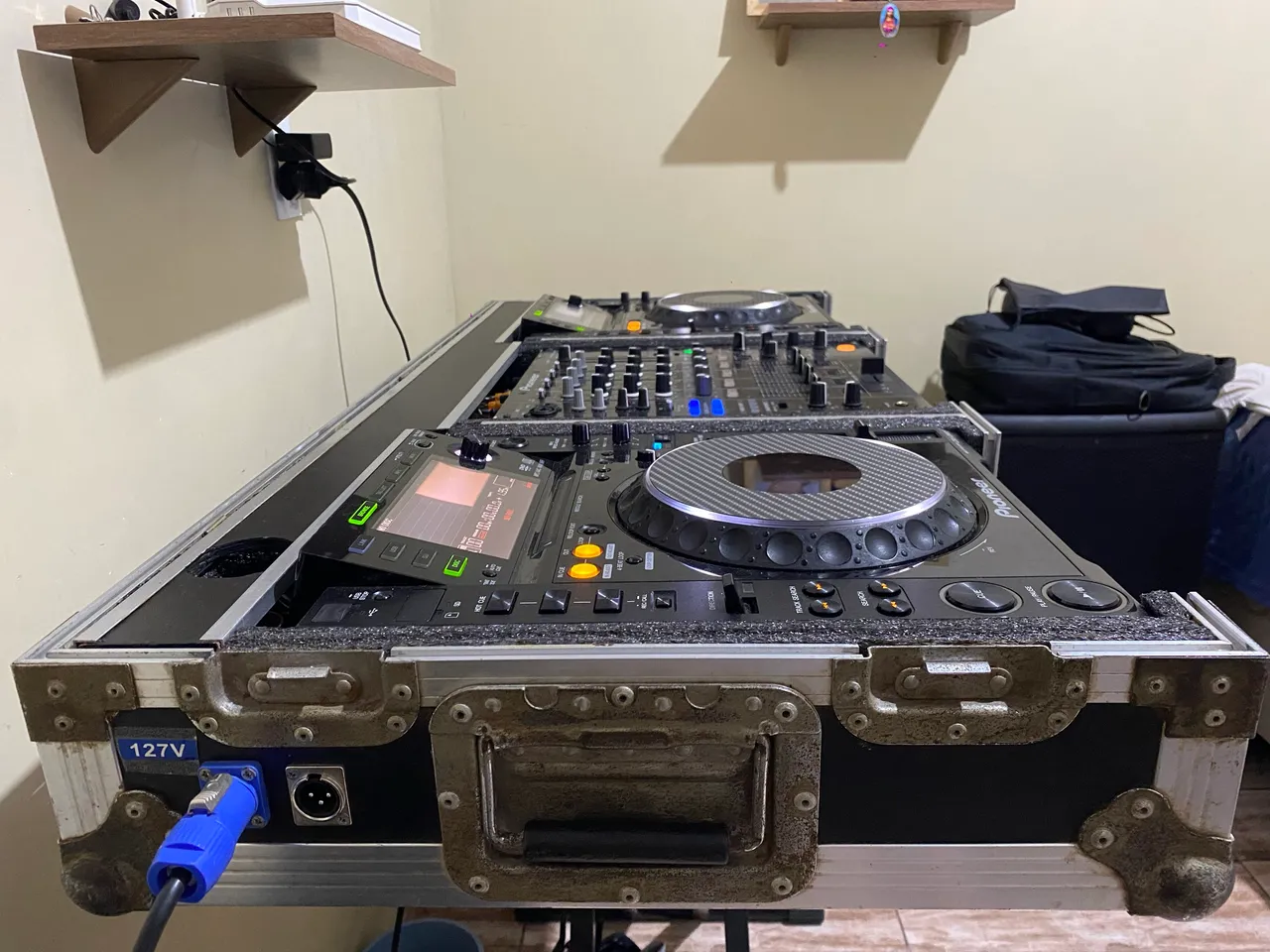 mixer djm 2000