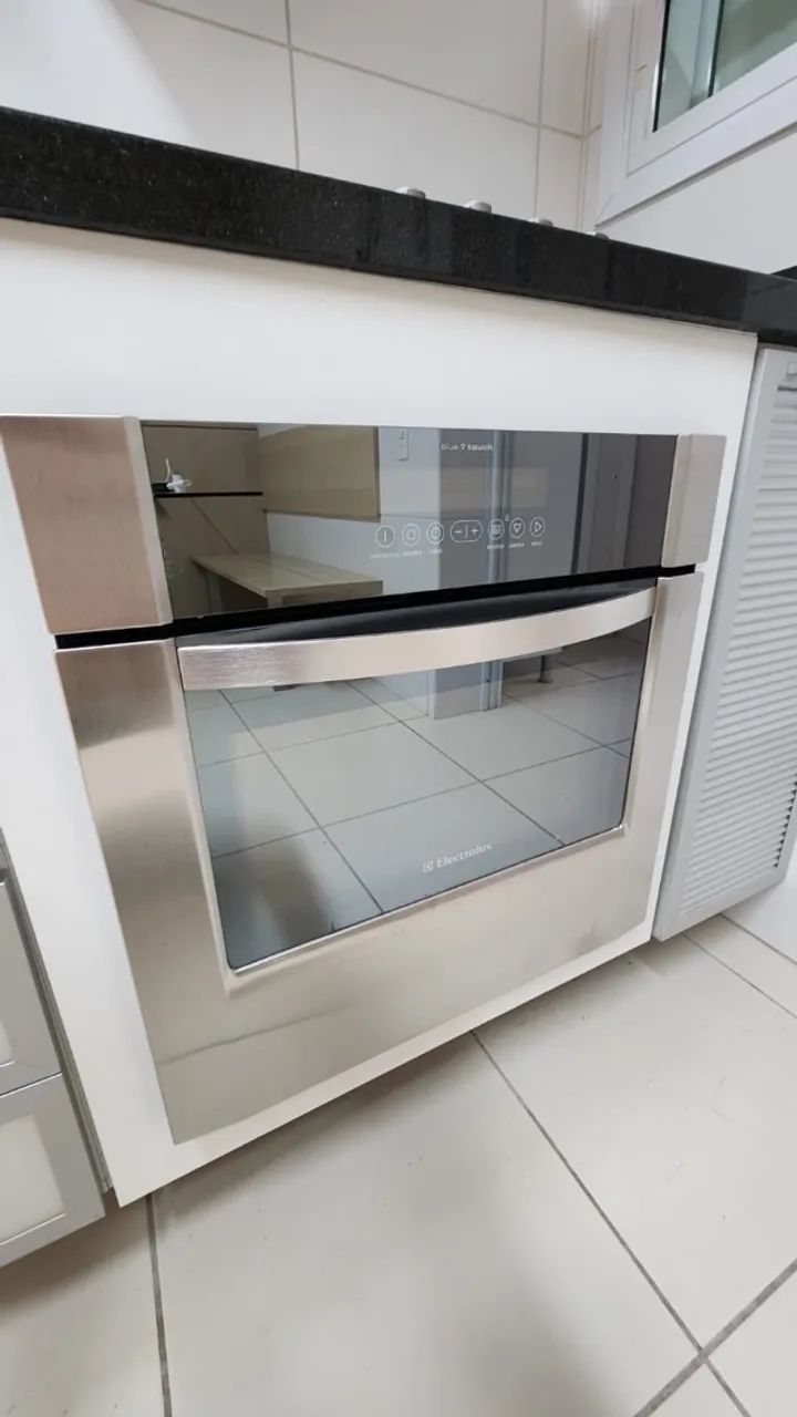 Forno Electrolux Blue Touch Embutir